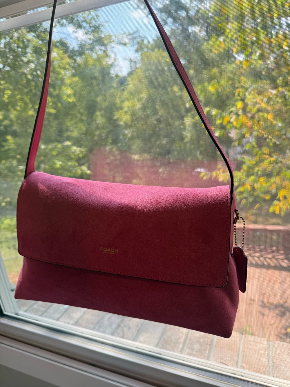 Coach Suede Chelsea 30 in Fuchsia